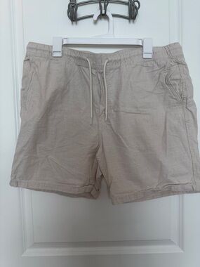 H&M Men's Drawstring Athletic Shorts in Light Beige